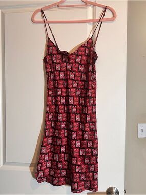 Vintage Nebraska Cornhuskers 100% silk nightgown size Large.